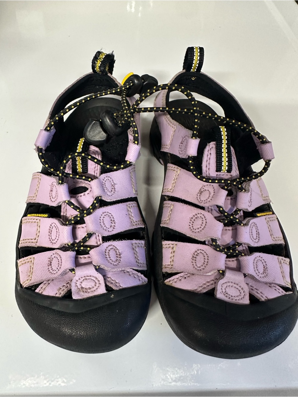 Keen Kids Closed-Toe Sandals in Light Purple